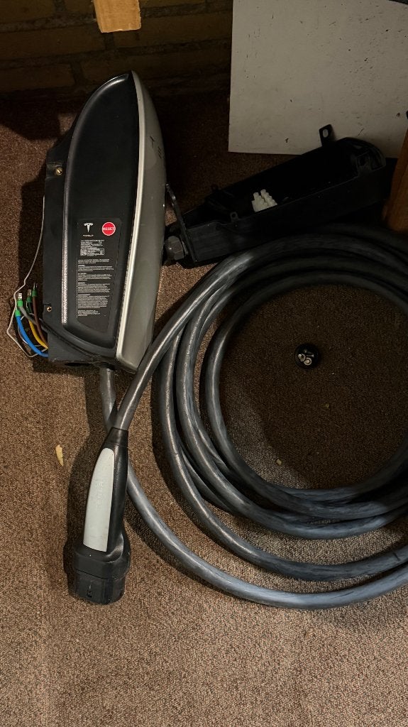 Tesla first gen wall Charger, Ophalen, Gebruikt, Laadpaal en Laadkabel
