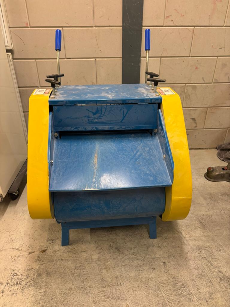 Kabelpelmachine kabelstripmachine, Doe-het-zelf en Verbouw, Elektra en Kabels, Gebruikt, Ophalen