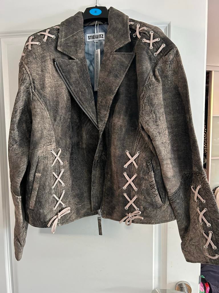 Stieglitz leren jas - Nieuw met kaartjes (valt ruim S), Ophalen of Verzenden, Nieuw, Maat 36 (S), Overige kleuren