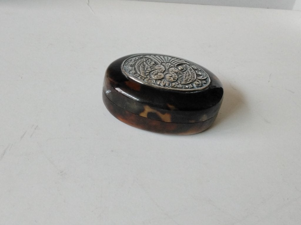 Antiek  Djokja doosje van schildpad, Antiek en Kunst, Antiek | Goud en Zilver, Zilver, Verzenden