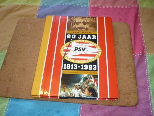 Mooi PSV boek 80 jaar , 1913 - 1993 in goede staat, Ophalen of Verzenden, Zo goed als nieuw, PSV, Boek of Tijdschrift