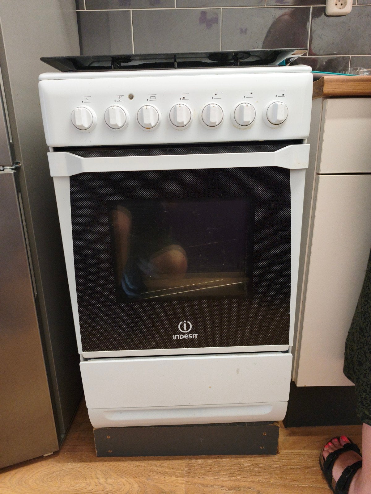 Indesit Vrijstaand Gasfornuis met Oven - Wit, Ophalen, Gebruikt, 4 kookzones, Gas