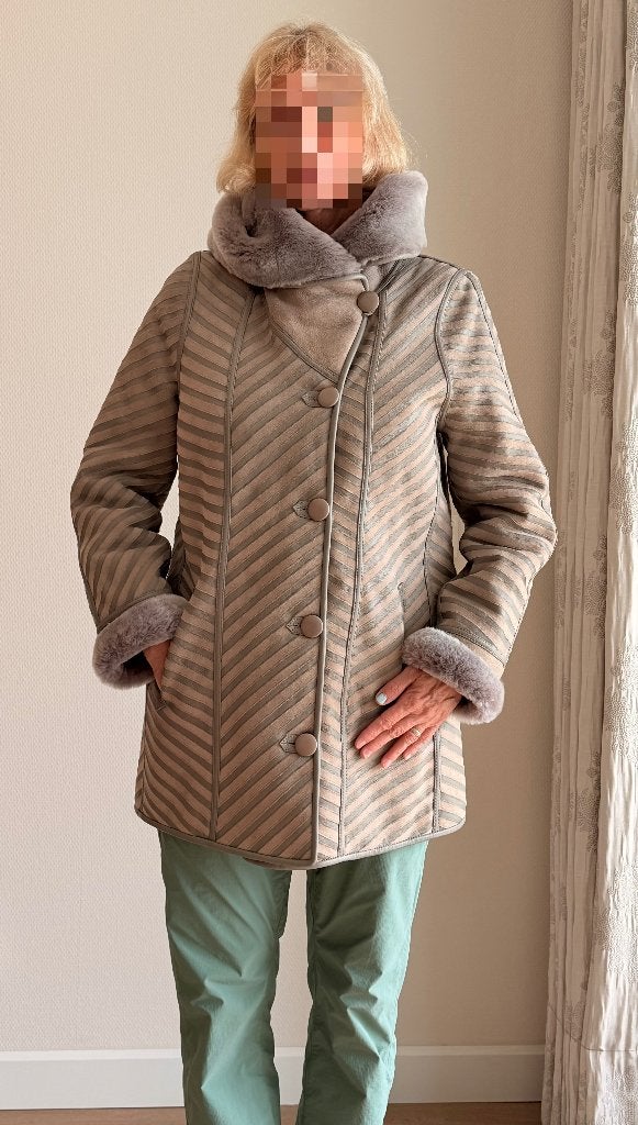 Nieuwe dames jas leer met bont, Maat 38/40 (M), Beige, Nieuw, Ophalen of Verzenden
