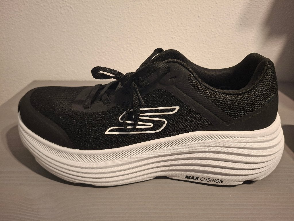Skechers Men's Max Cushioning maat 43, Kleding | Heren, Schoenen, Zwart, Ophalen of Verzenden, Skechers, Sneakers of Gympen