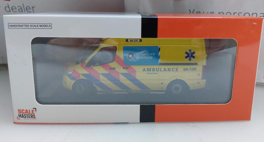 Scalemasters 1:43 Mercedes-Benz Sprinter ambulance 04-130, Ophalen of Verzenden, Nieuw, Auto, Overige merken