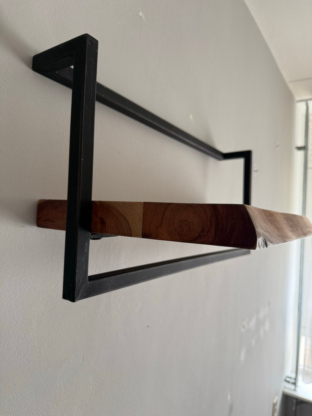 Industriële boekenplank van mangohout en metaal, Huis en Inrichting, Ophalen, Met plank(en), 50 tot 100 cm, Zo goed als nieuw