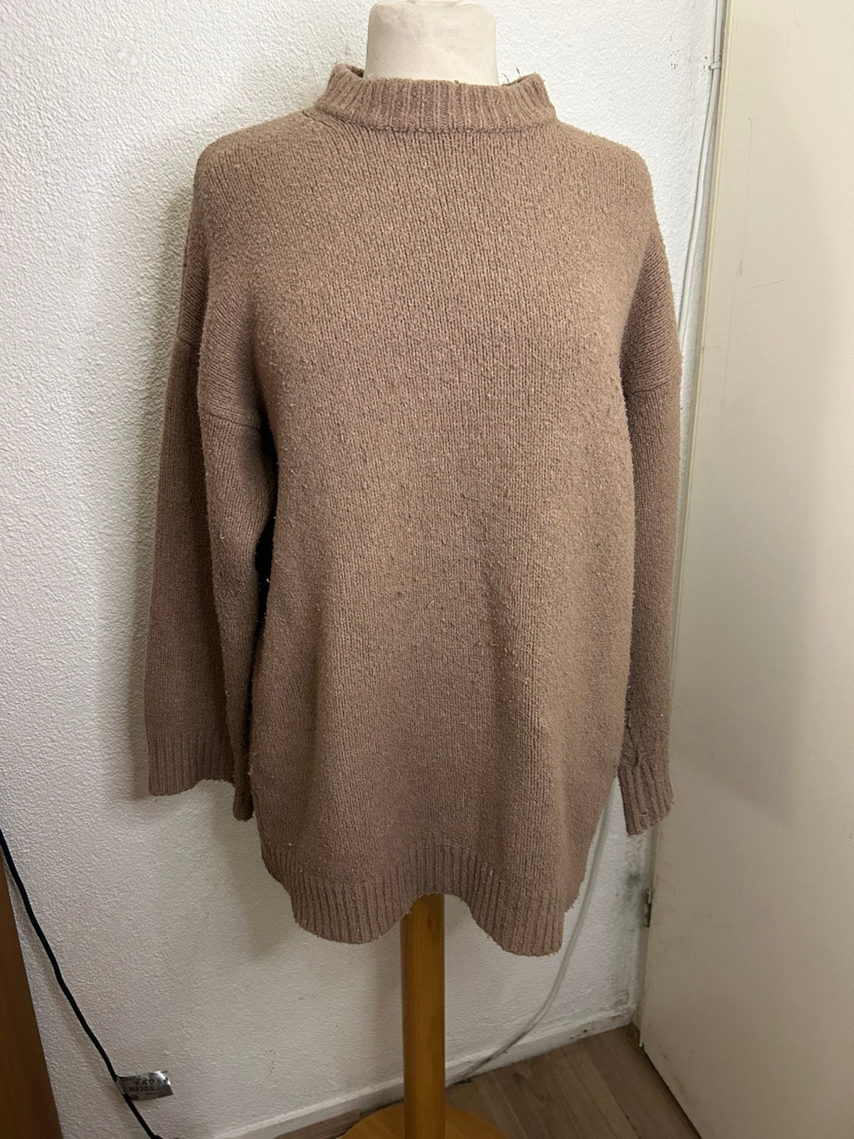 Gebreide dames trui | Bershka | maat L | bruin | beige, Kleding | Dames, Ophalen of Verzenden, Gedragen, Maat 42/44 (L), Beige