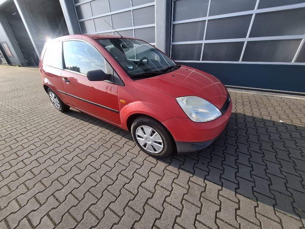 Ford Fiësta 1.25 16V 3DR 2003 Rood, Auto's, Voorwielaandrijving, 1242 cc, 4 cilinders, 995 kg