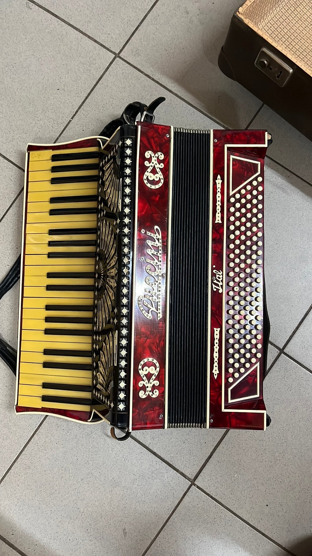Vintage acordion jaren 50 zeer goede staat, Gebruikt, Met koffer, Toetsaccordeon, 120-bas