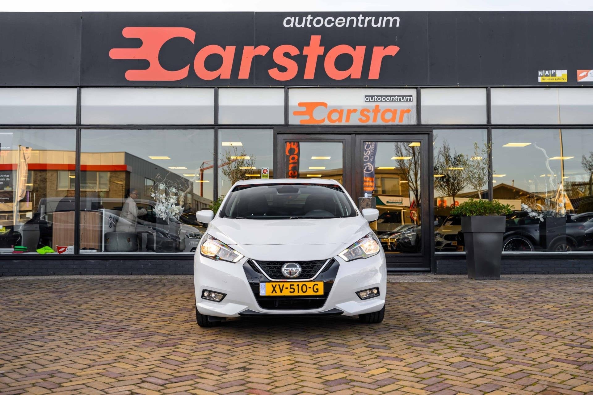 Nissan Micra 1.0 IG-T N-Connecta|Camera|Cruise|Automaat, Gebruikt, Euro 6, Automatische klimaatregeling, 1055 kg