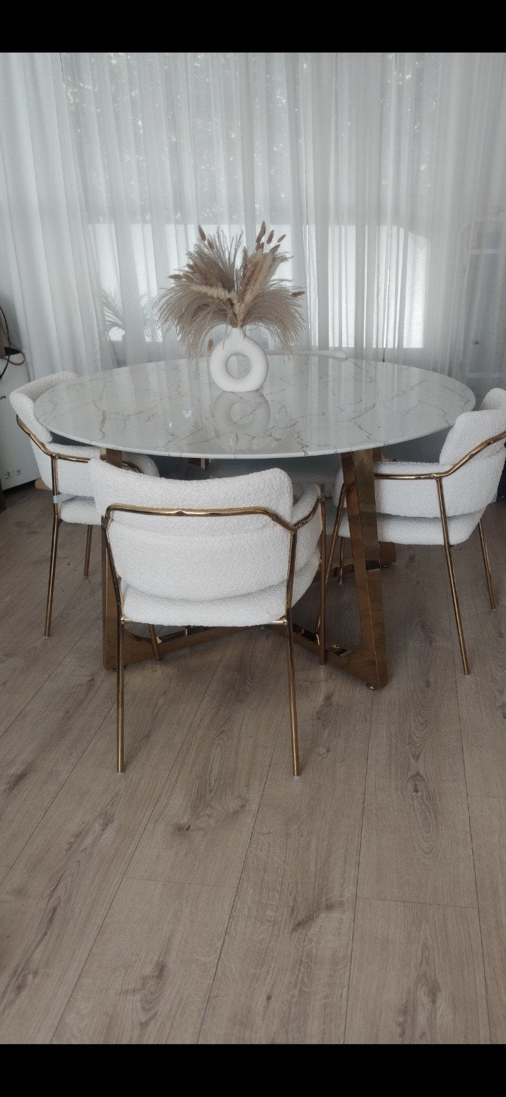 Luxe Eetkamerset: Marmerlook Tafel met 4 Teddy Stoelen, Huis en Inrichting, Complete eetkamers, Zo goed als nieuw, 4 tot 6 stoelen