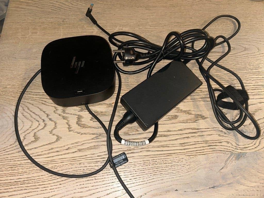 HP Essential Docking Station - Nette staat, Computers en Software, Ophalen of Verzenden, Zo goed als nieuw, Info@hp.com, HP
