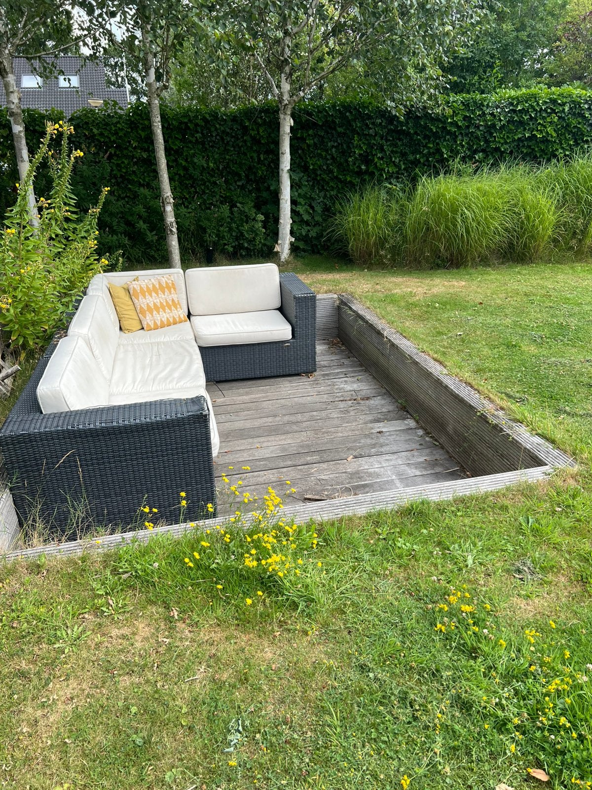 Loungebank met kussens GRATIS ophalen, Tuin en Terras, Tuinsets en Loungesets, Ophalen, 4 zitplaatsen, Gebruikt, Aluminium