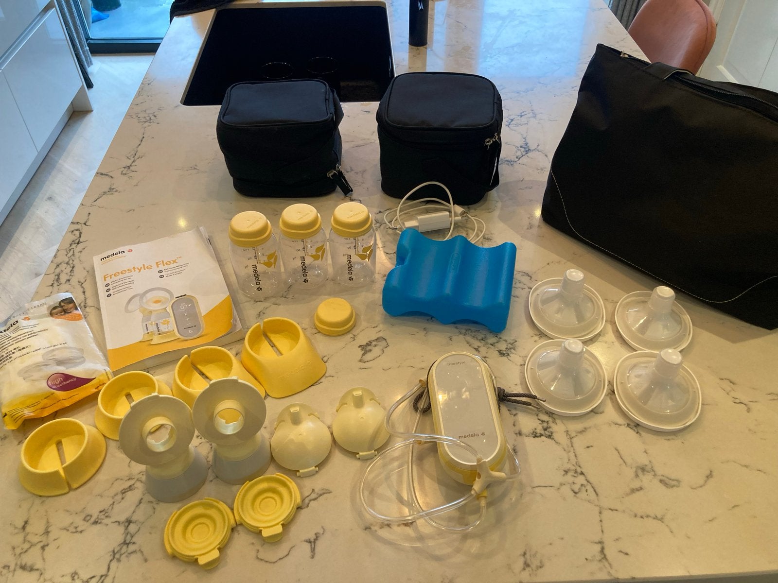 Medela Freestyle Flex Dubbele Borstkolf, Ophalen, Zo goed als nieuw