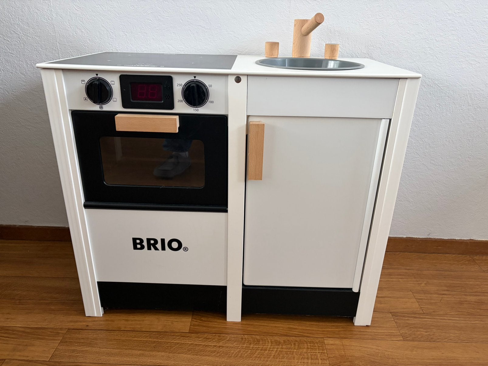 Houten Brio combi keukentje 60x60x30 cm, Kinderen en Baby's, Speelgoed | Speelkeukens, Ophalen, Gebruikt, Hout, Speelkeuken