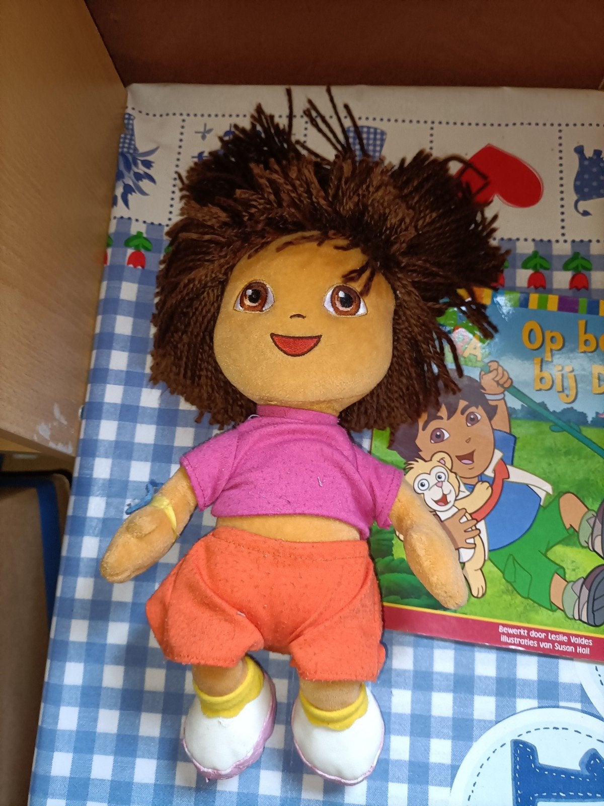 Dora knuffel 30 cm groot + boekje Diego *, Ophalen of Verzenden, Gelezen, Fictie algemeen