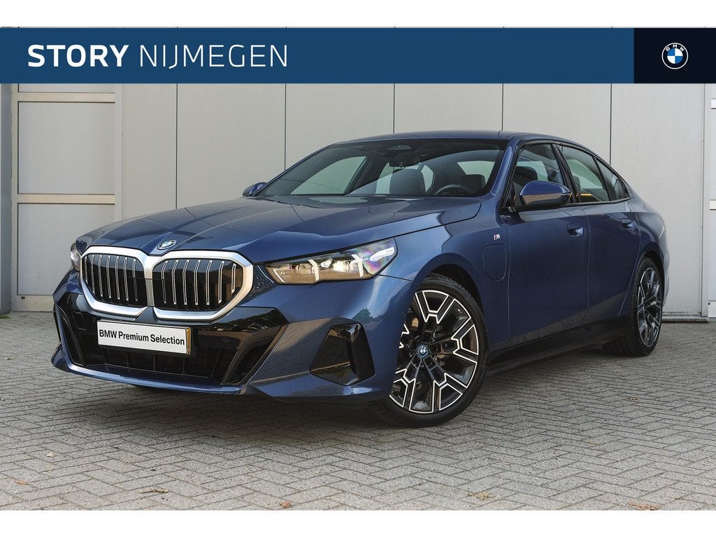 BMW 5 Serie 530e M Sport Automaat / Achteruitrijcamera / Sto, Auto's, BMW, Achterwielaandrijving, 4 cilinders, Bedrijf, Hybride Elektrisch/Benzine