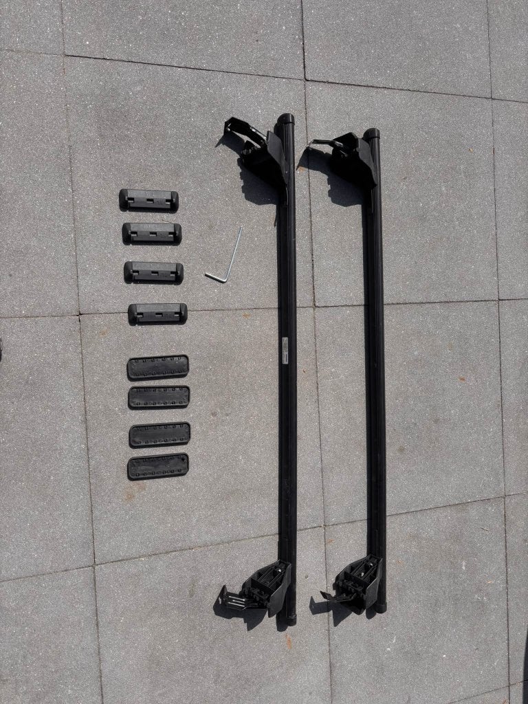 Menabo Tema Universeel Daksysteem voor Glad Dak, Auto diversen, Dakdragers, Ophalen, Gebruikt