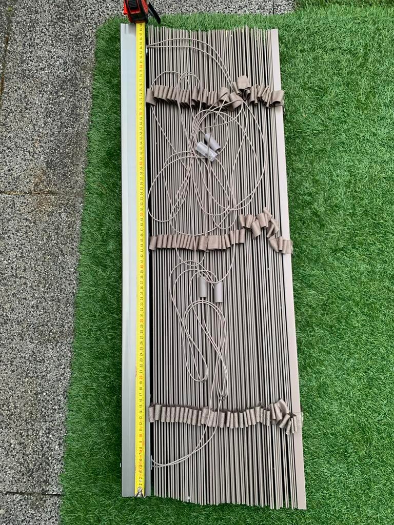 Houten jaloezieën taupe - 240 cm lengte, Ophalen, Zo goed als nieuw, Bruin