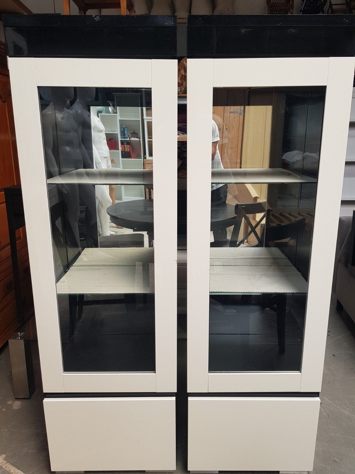 Moderne Vitrinekasten Zwart/Wit met Glazen Deuren en Lades, Gebruikt, Met deur(en), Glas, Onbekend