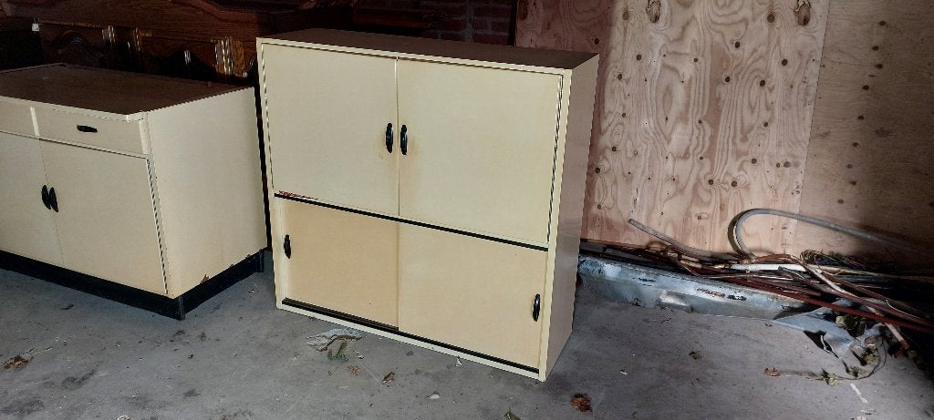 Jaren 70 kast, Ophalen