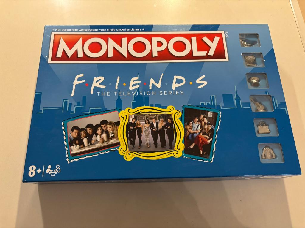 Friends monopoly bordspel hasbro gaming als nieuw!, Vijf spelers of meer, Ophalen of Verzenden, Zo goed als nieuw, Hasbro Gaming