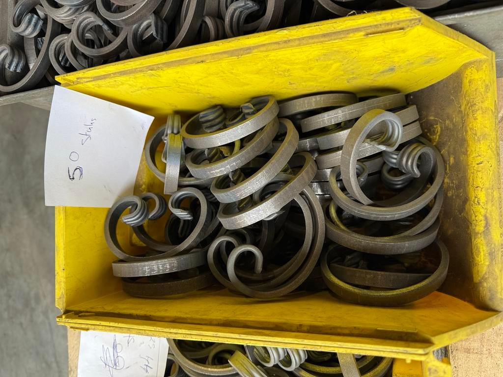 Diverse sier hekwerk onderdelen - krullen en punten, Tuin en Terras, Tuinhekken en Hekwerk, Ophalen of Verzenden, Gebruikt, IJzer