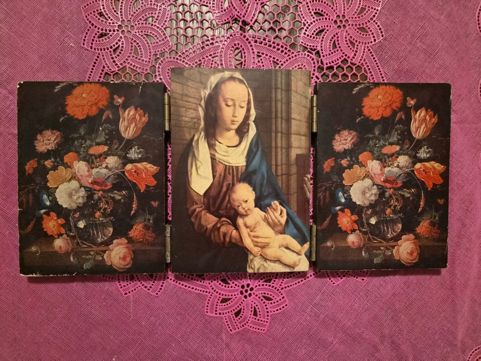 Religieus drieluik met Maria, kindje Jezus en bloemen, Ophalen of Verzenden