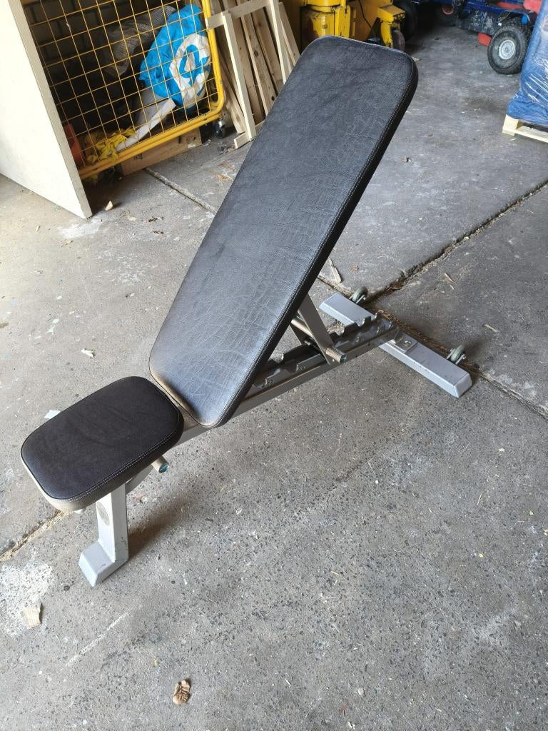 eleiko adjustable bench, Sport en Fitness, Fitnessmaterialen, Ophalen, Zo goed als nieuw, Fitnessbank