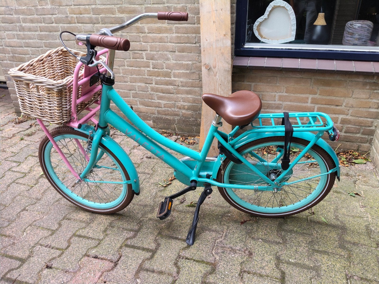 Meisjesfiets Valletta 22 inch met mandje, zo goed als nieuw, Ophalen, Terugtraprem, 22 inch, Valetta