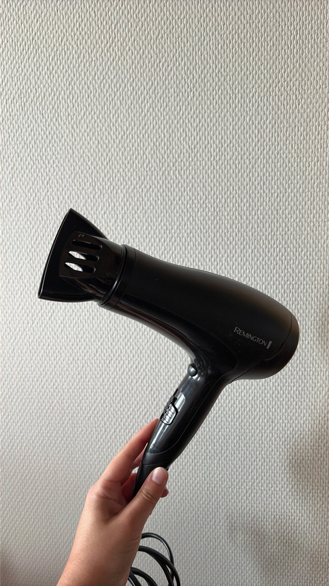 Remington föhn - Compacte en krachtige haardroger, Ophalen of Verzenden, Zo goed als nieuw, Haarverzorging