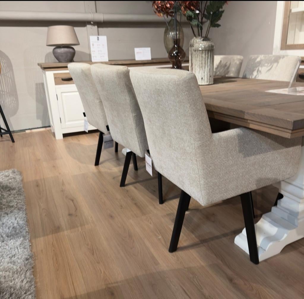 UrbanSofa sale eetkamerstoelen Mika, Huis en Inrichting, Stoelen, Ophalen, Stof
