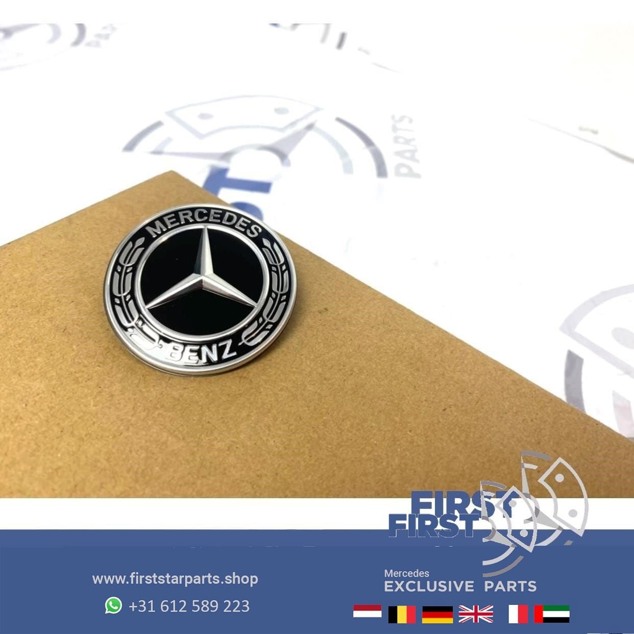 origineel Mercedes VOORBUMPER LOGO EMBLEEM ZWART AMG W176 W1, Gebruikt, -, Ophalen of Verzenden, -