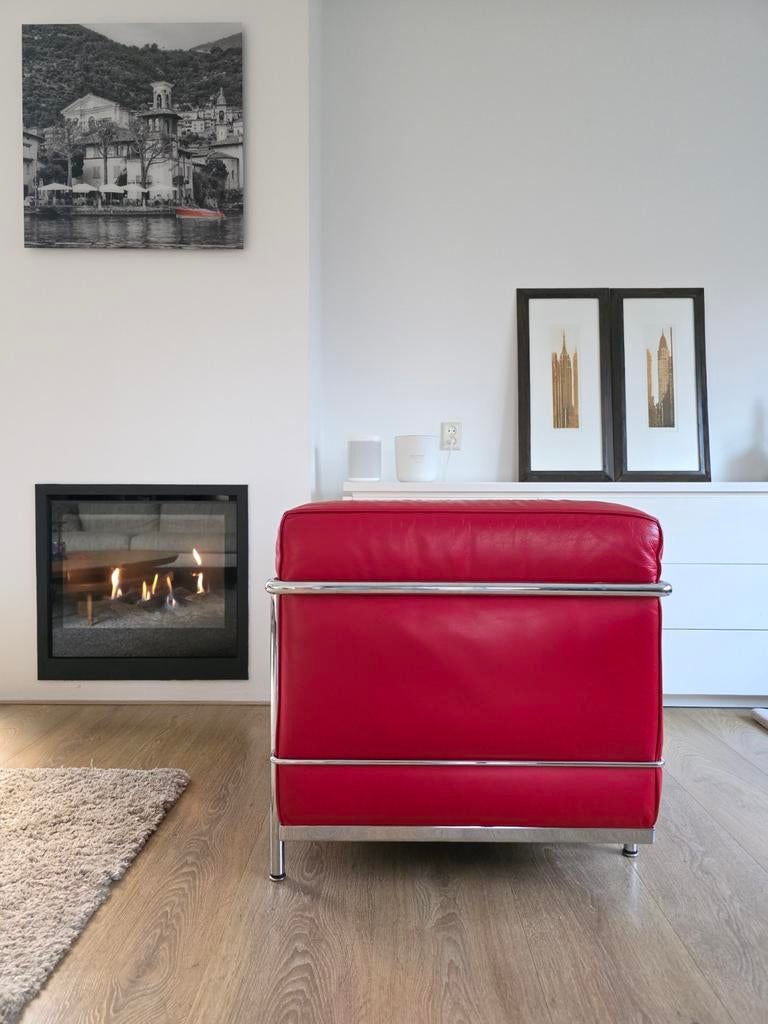 Cassina LC2 Grand Confort fauteuil Le Corbusier, Ophalen of Verzenden, 75 tot 100 cm, Leer