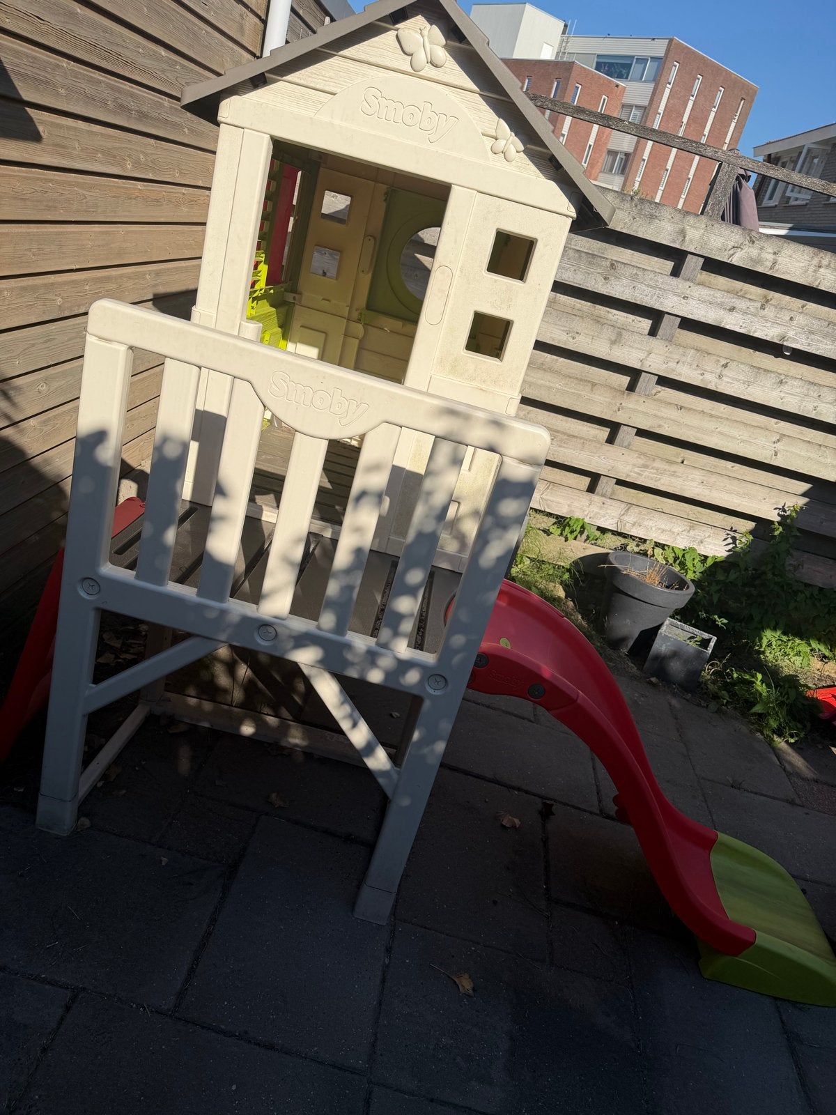 Smoby Speelhuisje met Glijbaan - Perfect voor Buiten, Kinderen en Baby's, Speelgoed | Buiten | Speelhuisjes, Ophalen, Gebruikt