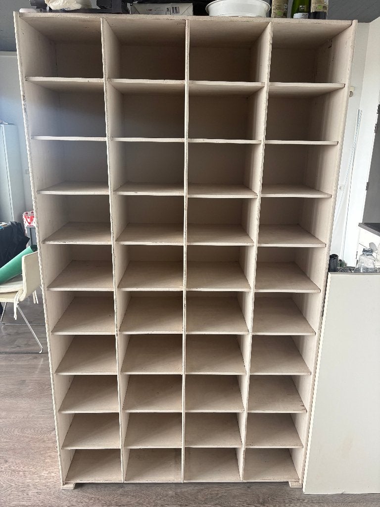 Karaktervolle vintage postvakkenkast - veel opbergruimte, Huis en Inrichting, Ophalen, Gebruikt, 100 tot 150 cm, 150 tot 200 cm