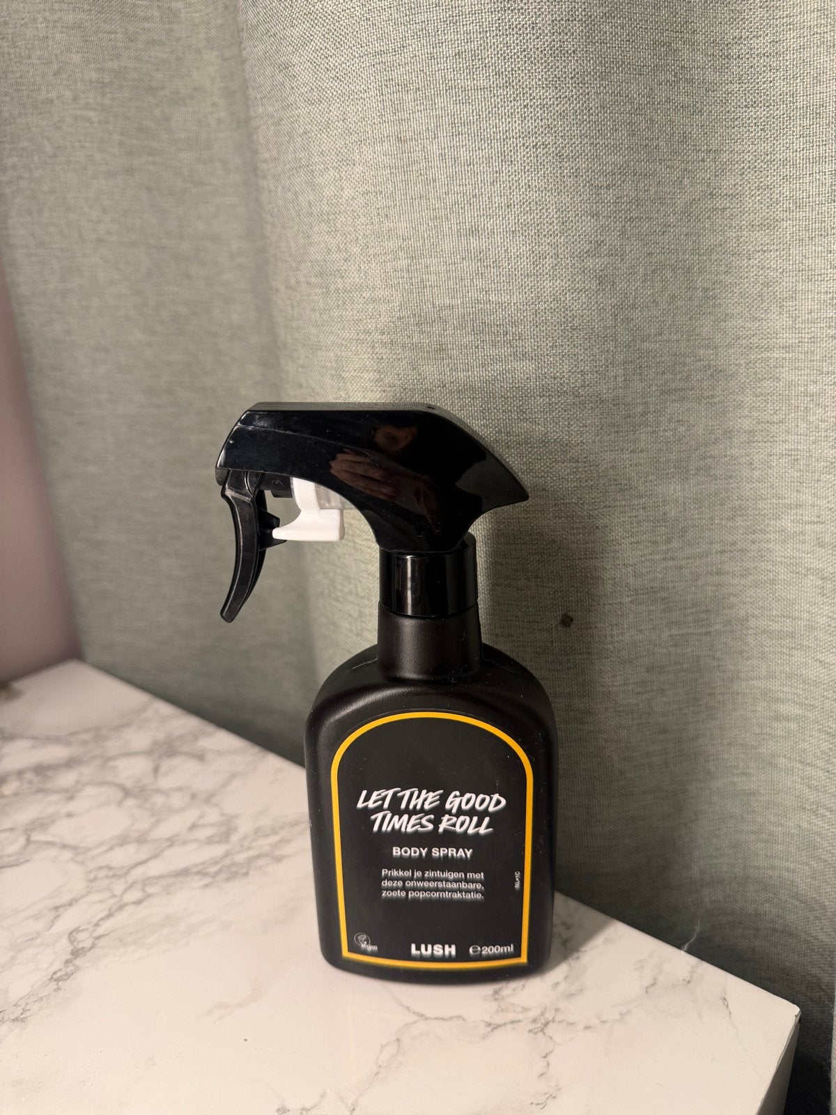 Lush Let The Good Times Roll Body Spray - Nieuw & Ongebruikt, Ophalen of Verzenden, Nieuw, Deodorant of Bodyspray