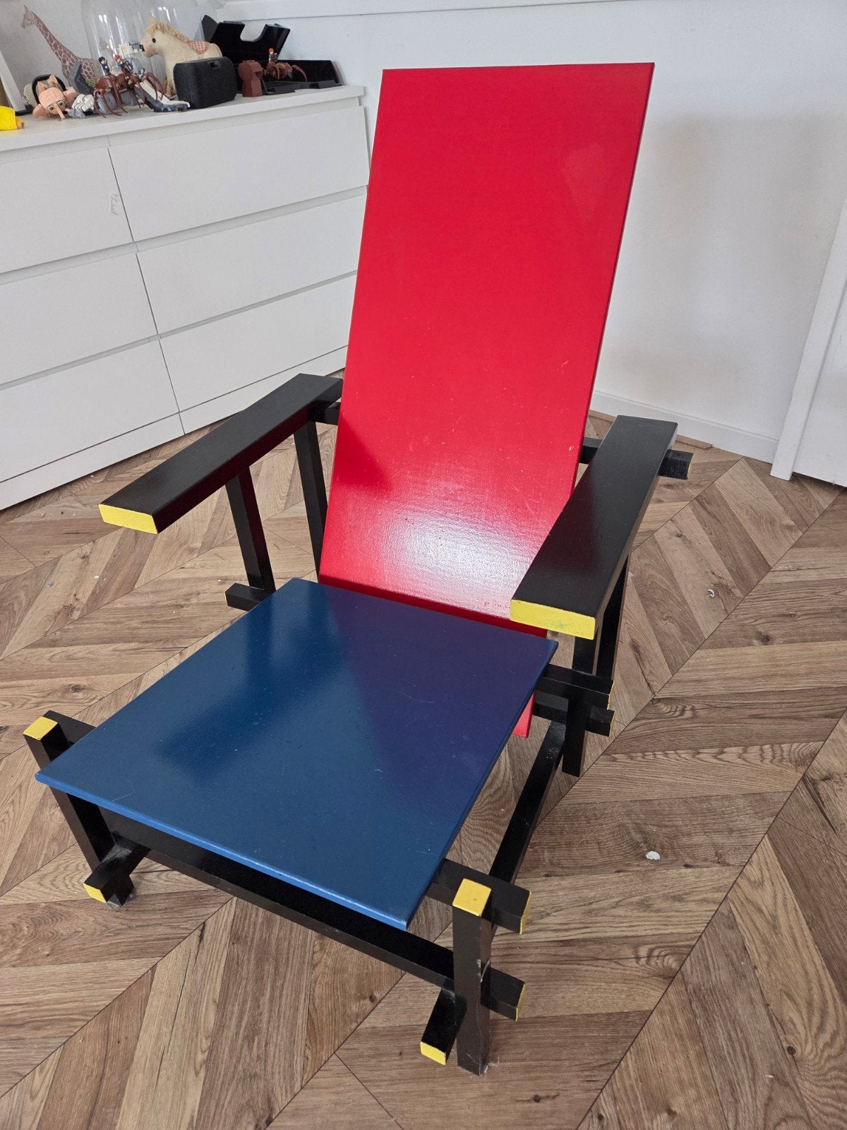 Rietveld rood-blauwe stoel (replica), Antiek en Kunst, Antiek | Meubels | Stoelen en Banken, Ophalen