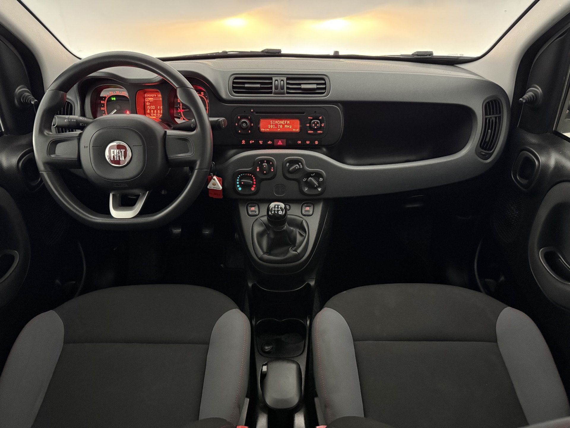 Fiat Panda 0.9 TwinAir Popstar | Airco | Elektrpakket | APK, Voorwielaandrijving, Stof, Gebruikt, Euro 6