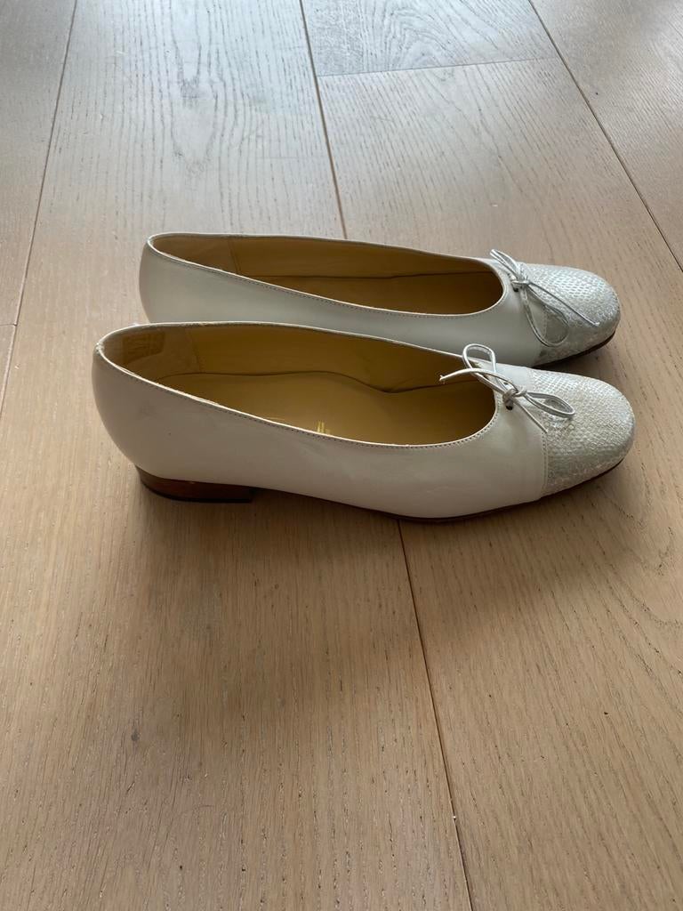 Attica 40 wit zilver  nieuw, Schoenen met lage hakken, Wit, Nieuw, Ophalen of Verzenden