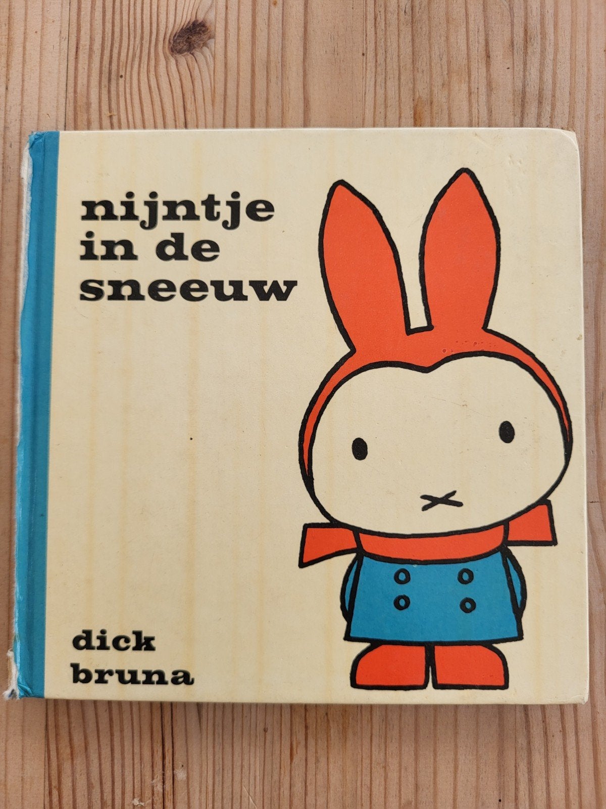 Nijntje in de sneeuw - Dick Bruna, Ophalen of Verzenden, Gelezen, Dick Bruna, Sprookjes