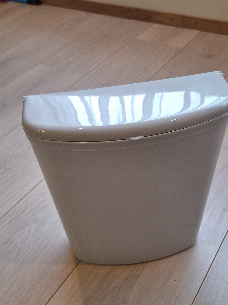 Te Koop. Afvalbakje caravan, Ophalen, Nieuw