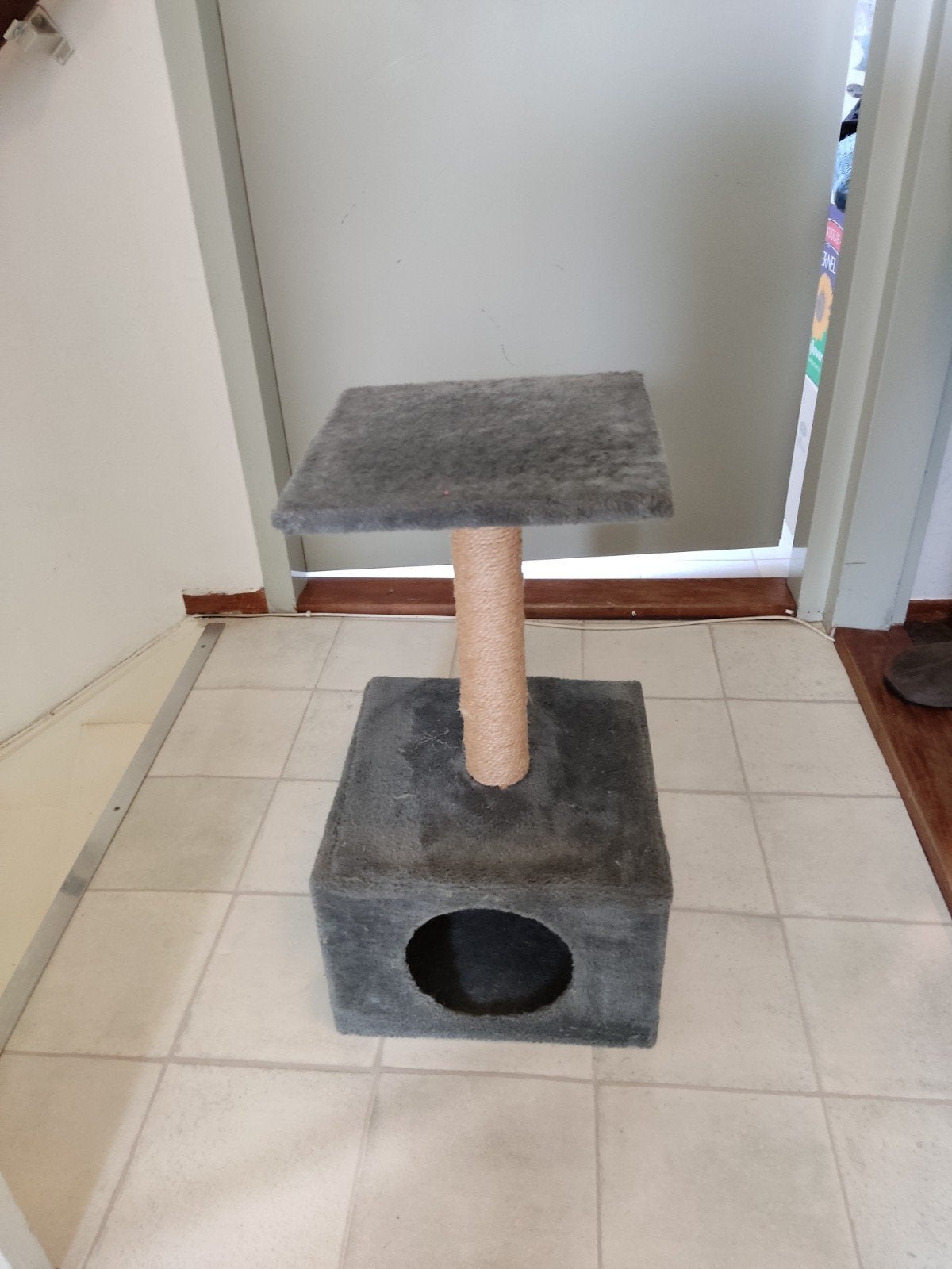 grijze krabpaal, Dieren en Toebehoren, Katten-accessoires, Ophalen, Zo goed als nieuw