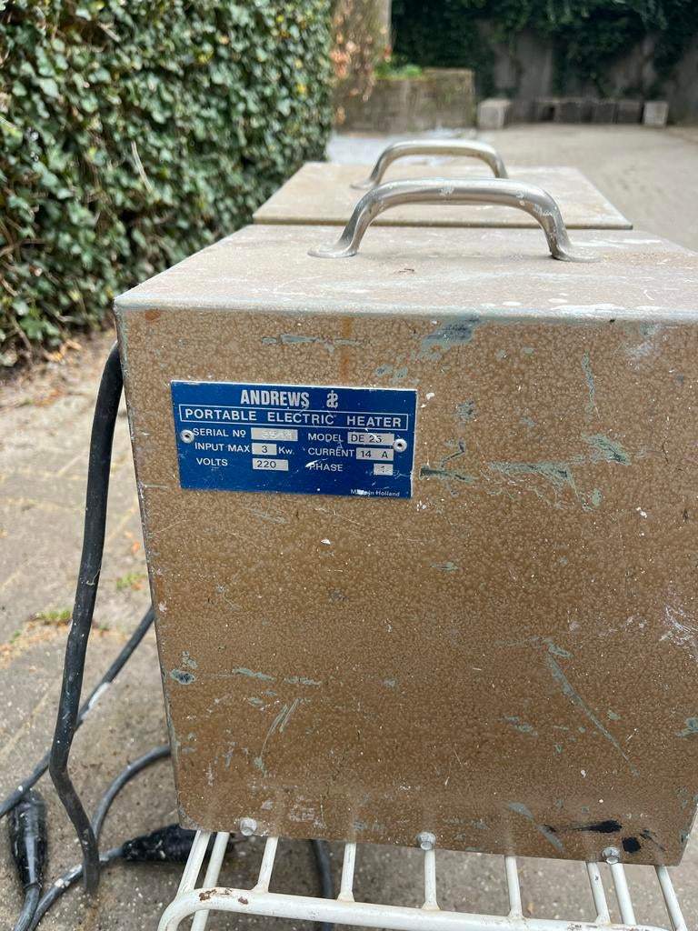 2 Andrews bouwkachels 220V, 3 kW, Gebruikt, Overige soorten, Elektrisch, Ophalen of Verzenden