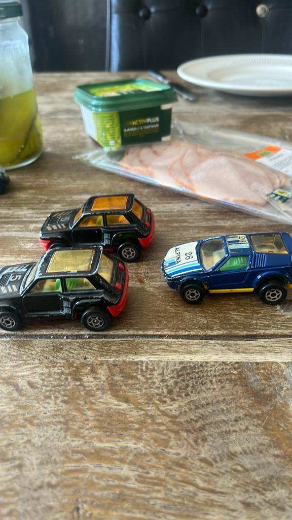 3 Majorette Motor modellen 2 x Renault 5 Turbo & BMW Alpina, Ophalen of Verzenden, Gebruikt, Auto