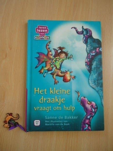 Het kleine draakje vraagt om hulp, Sanne de Bakker AVI E3, Ophalen of Verzenden, Zo goed als nieuw, Fictie algemeen