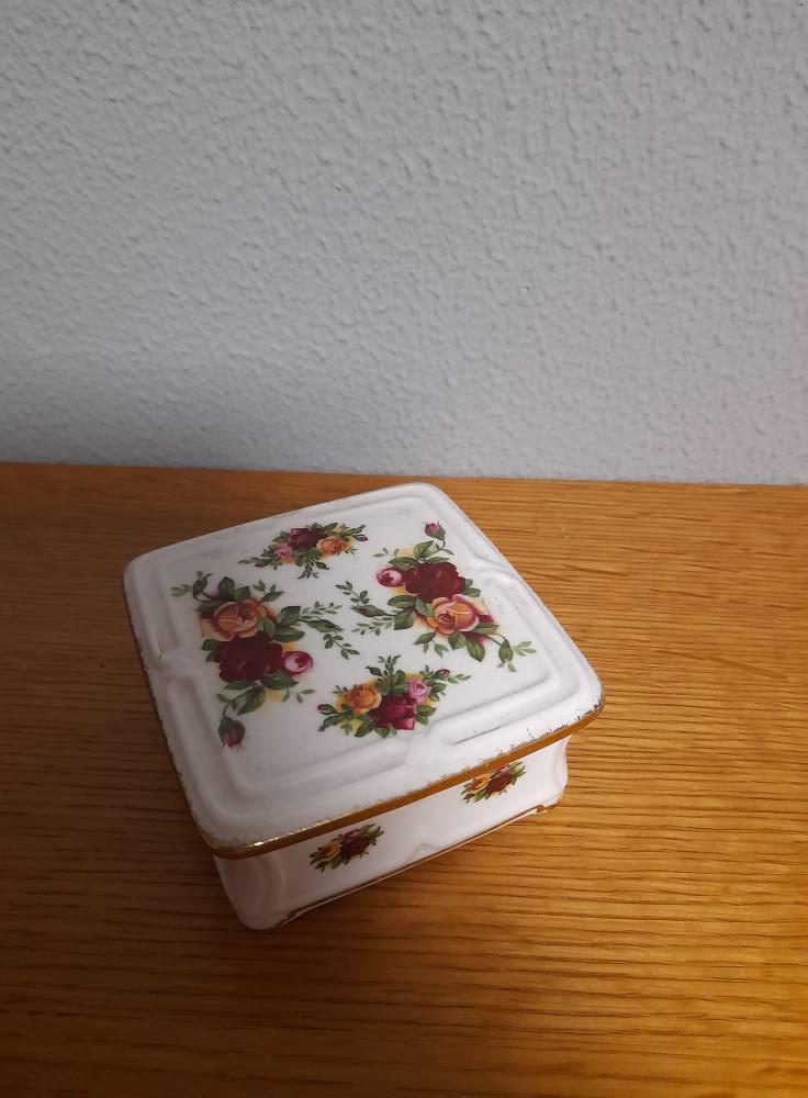 royal albert old country rose adv 56 doosje, Ophalen of Verzenden