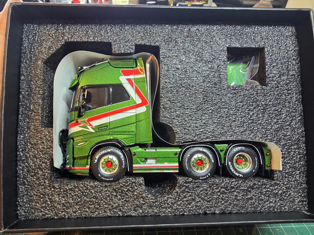 Volvo Solam, Hobby en Vrije tijd, Modelauto's | 1:50, Ophalen of Verzenden, Nieuw, Bus of Vrachtwagen, Wsi