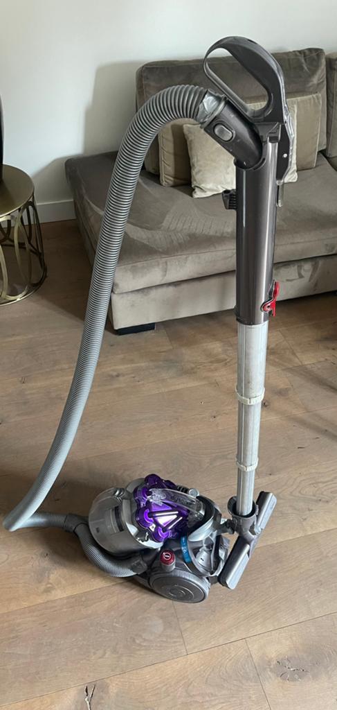 Dyson DC19 goed werkende stofzuiger, Witgoed en Apparatuur, Stofzuigers, Ophalen, 1200 tot 1600 watt