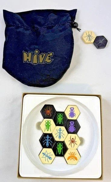 Hive en Mug uitbreiding spel Vendetta Bordspel John Yianni, Coolsingel 104, 3011 AG Rotterdam, Netherlands, Verzenden, Een of twee spelers